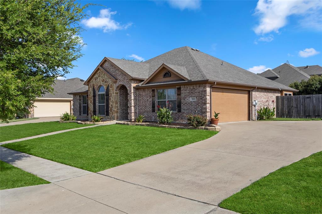 915 Sage Meadow Drive Property Photo 4