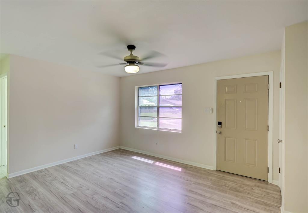 5421 Daffodil Avenue Property Photo 4