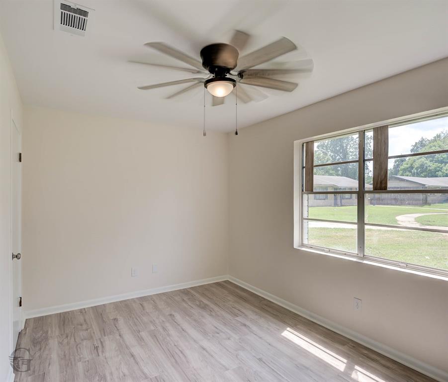 5421 Daffodil Avenue Property Photo 11