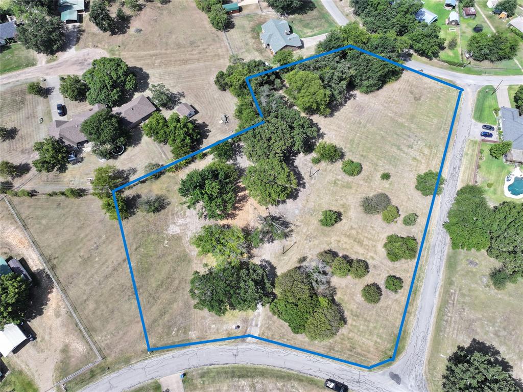 111 Bedfords Bend Property Photo 3