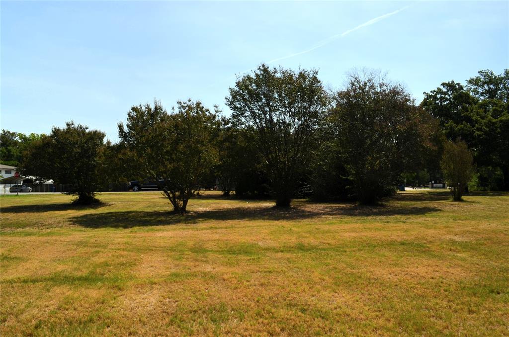 111 Bedfords Bend Property Photo 6