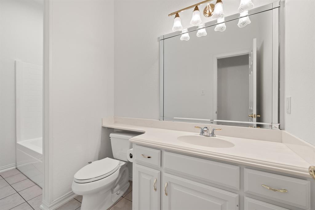 4909 Lakewood Drive Property Photo 16
