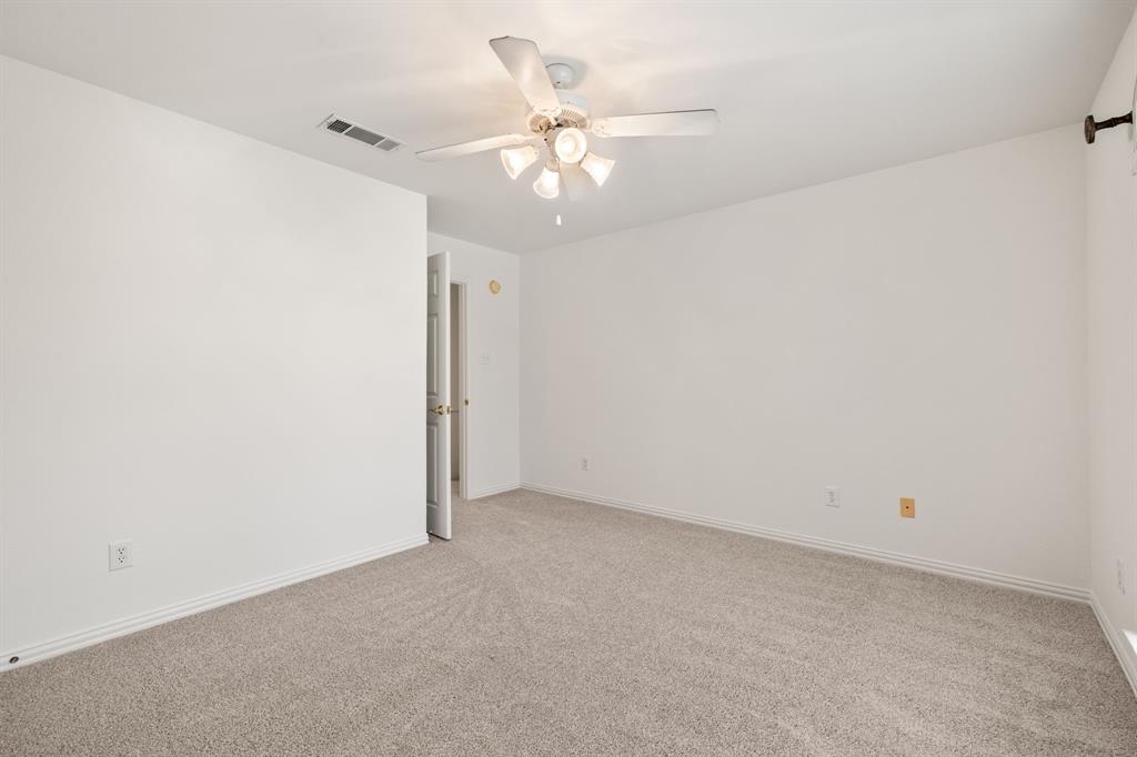 4909 Lakewood Drive Property Photo 33