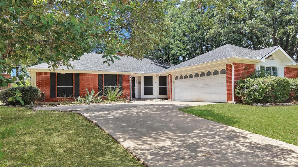 105 Arthur Drive Property Photo 3