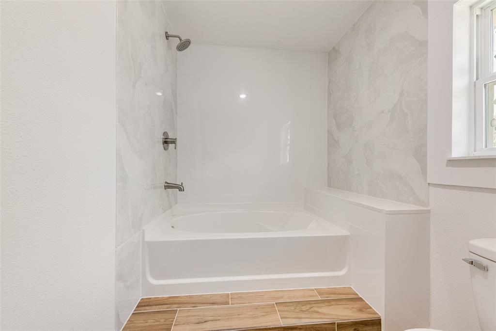 8041 County Road 2584 Property Photo 21