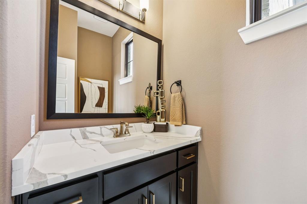 9423 Winter Bloom Street Property Photo 4