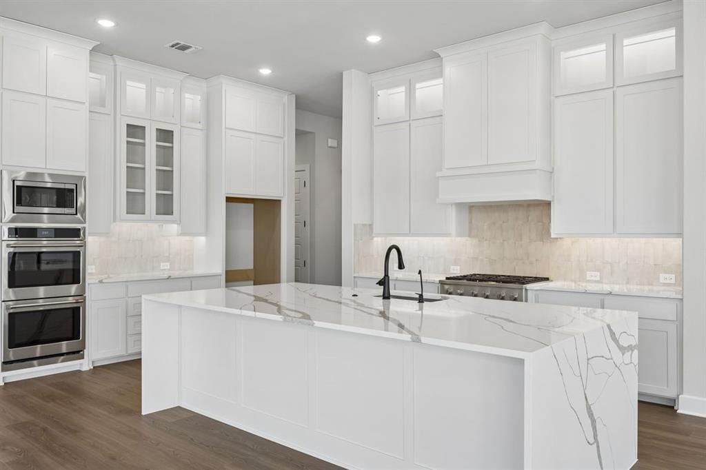 9423 Winter Bloom Street Property Photo 15
