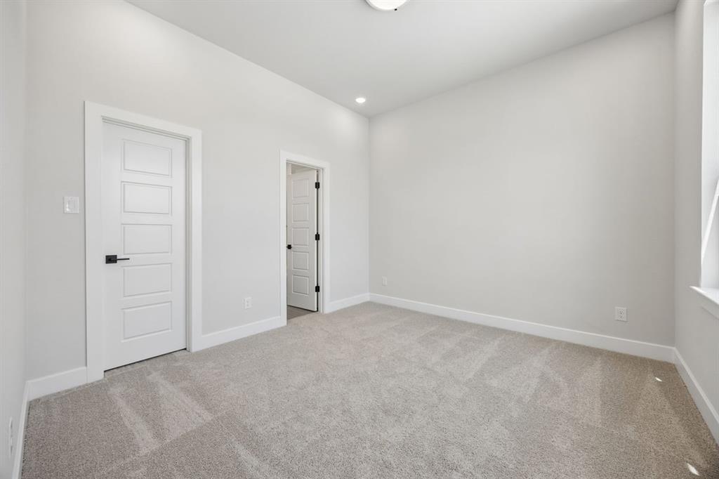 9423 Winter Bloom Street Property Photo 24