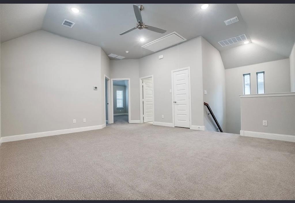 4184 Curtiss Drive Property Photo 8