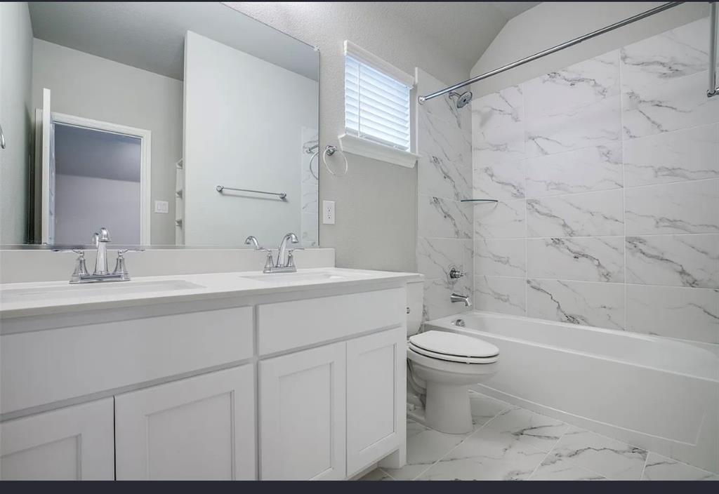 4184 Curtiss Drive Property Photo 9