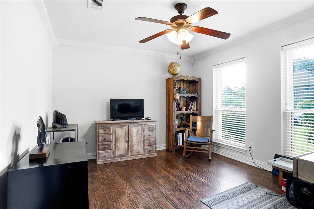 2146 Westwood Terrace Property Photo 13