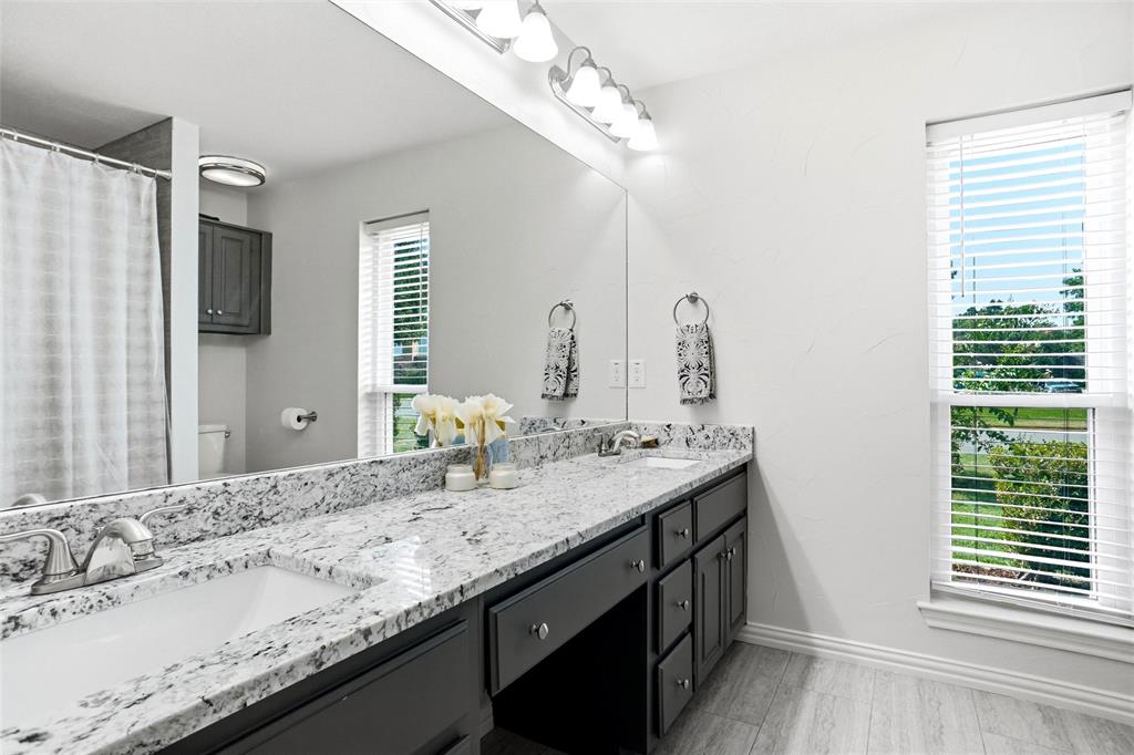 2146 Westwood Terrace Property Photo 22