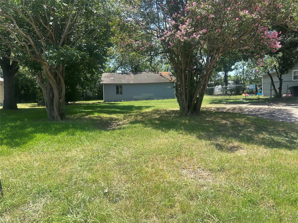 1008 E High Street Property Photo 1