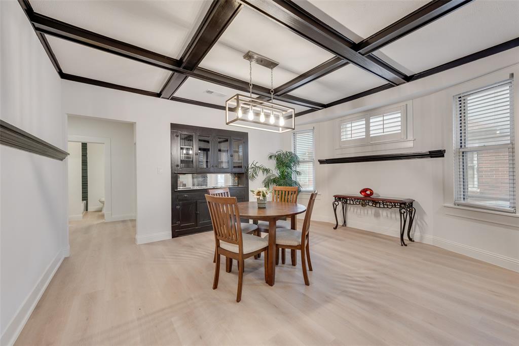 1205 W Arlington Avenue Property Photo 4