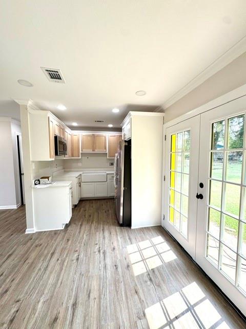 611 Weston Street Property Photo 11