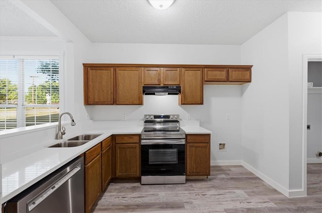2122 W E Roberts Drive Property Photo 8