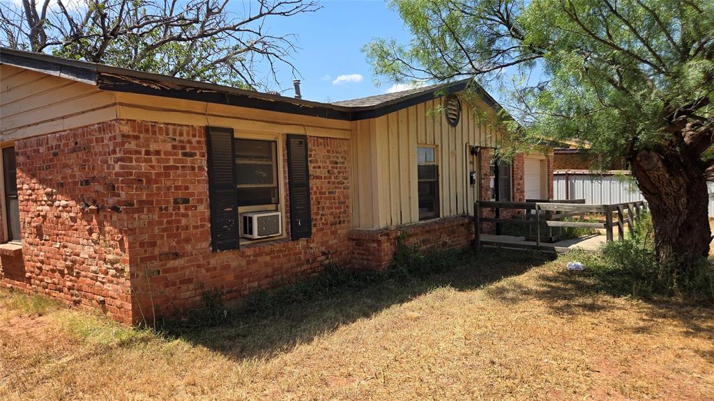 2150 Bridge Avenue Property Photo 2
