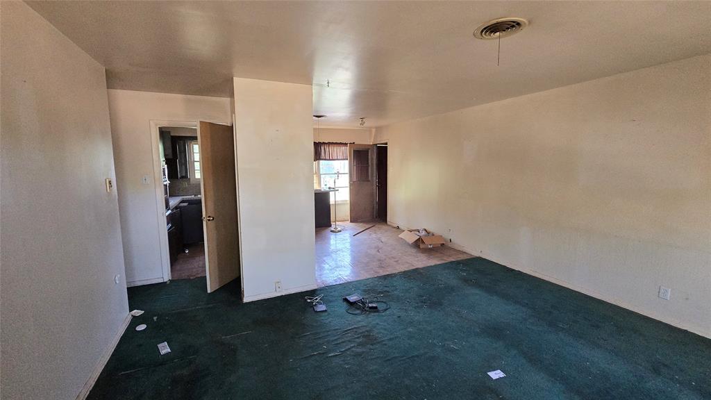 2150 Bridge Avenue Property Photo 5