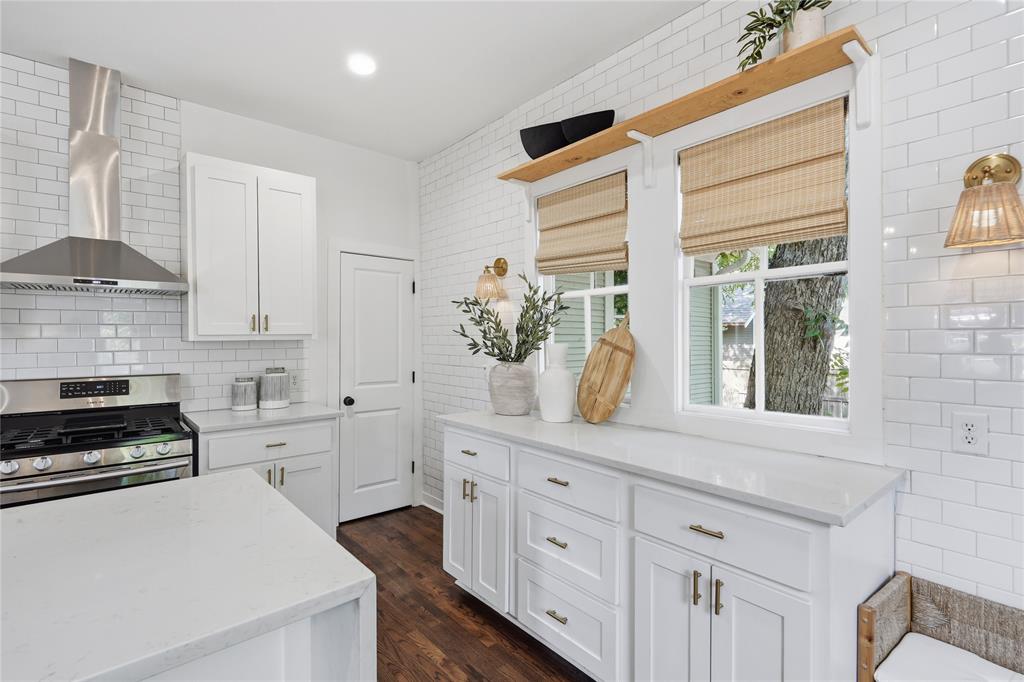 2108 Washington Avenue Property Photo 8