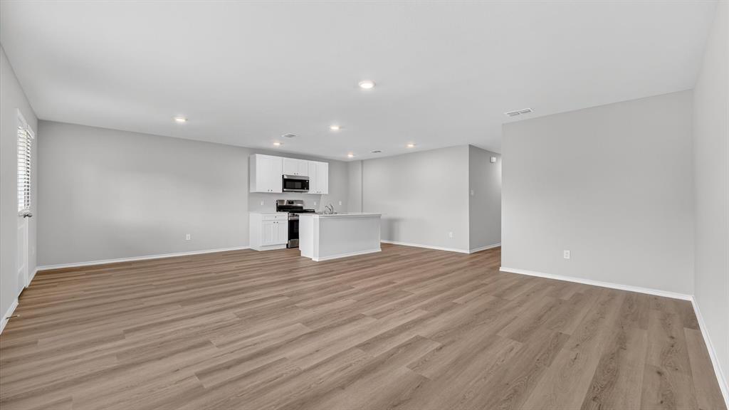 118 Pinehurst Drive Property Photo 6