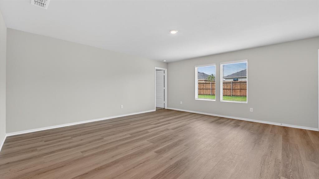 118 Pinehurst Drive Property Photo 8