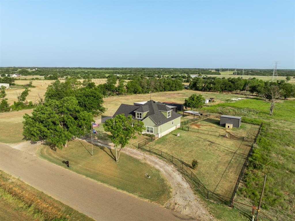 1122 W White Oak Road Property Photo 1
