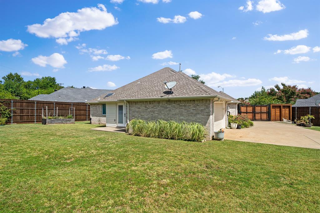 6402 Bluebonnet Drive Property Photo 11
