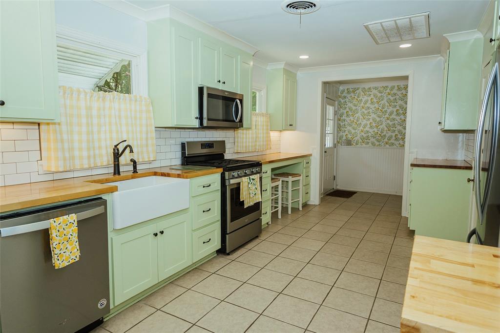 236 Atlantic Avenue Property Photo 6