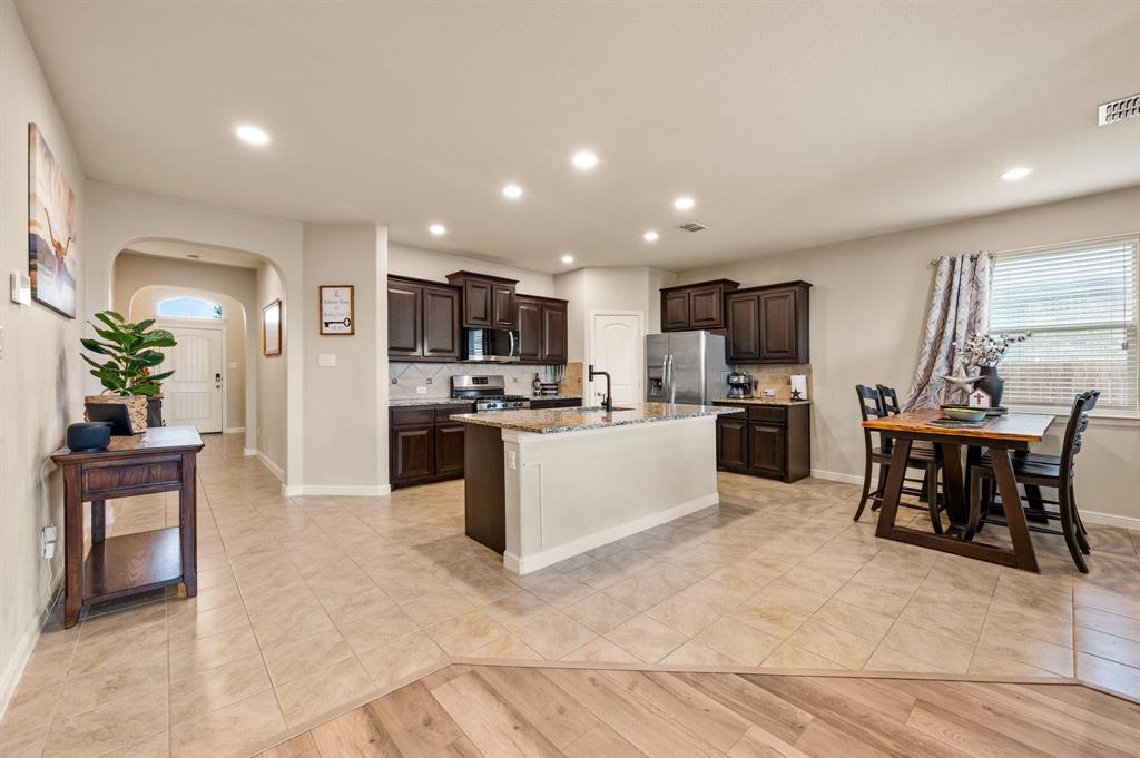 1132 Blooming Prairie Trail Property Photo 3