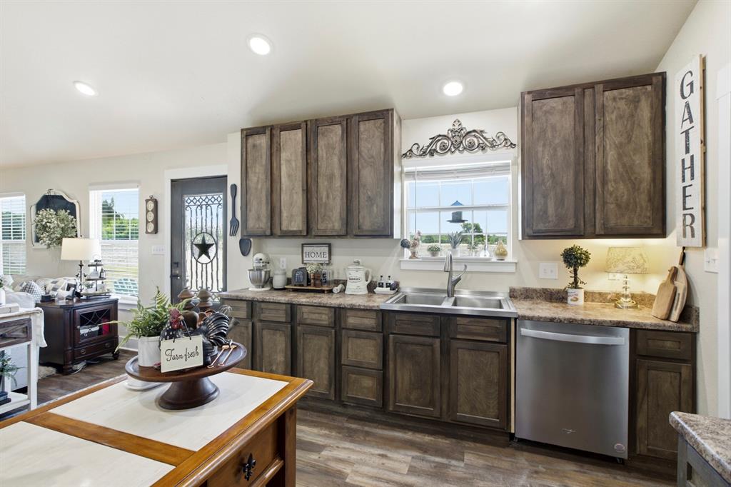 4139 Record Ranch Road Property Photo 9