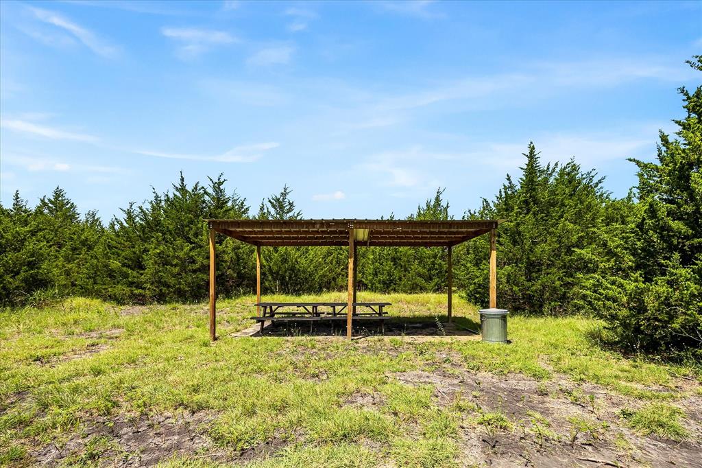 976 Fm 2194 Property Photo 31