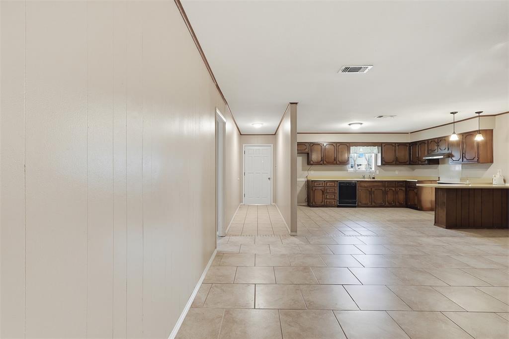 108 Brenda Dr. Property Photo 10
