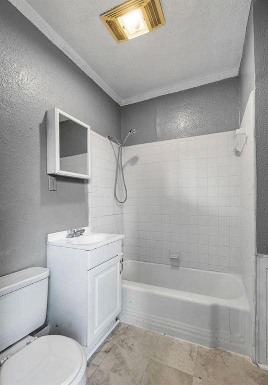 2756 Lillian Street Property Photo 4