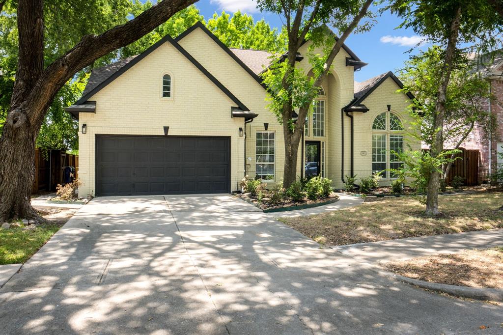 5901 Louisville Drive Property Photo 1