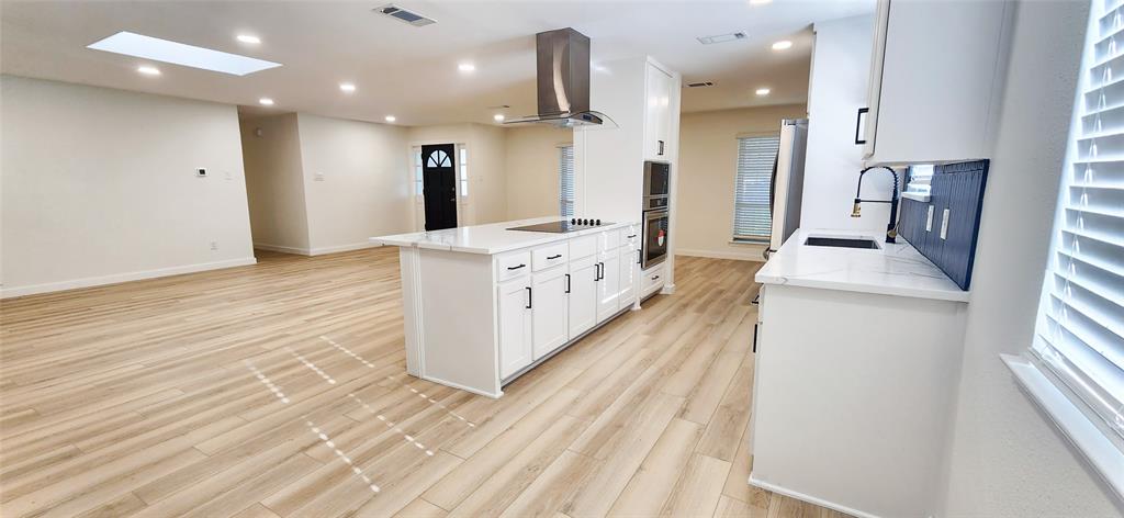 1607 Centenary Drive Property Photo 2