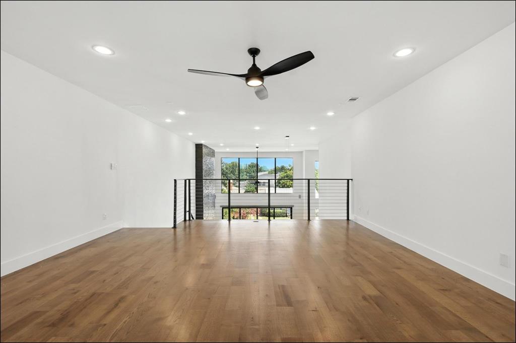 3523 N Versailles Avenue Property Photo 37