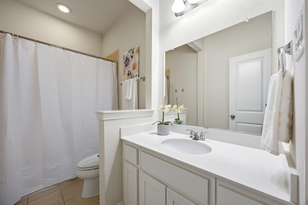 908 Spring Falls Drive Property Photo 14