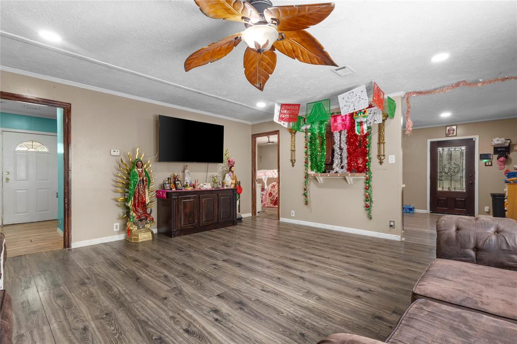 2802 Gooch Street Property Photo 3