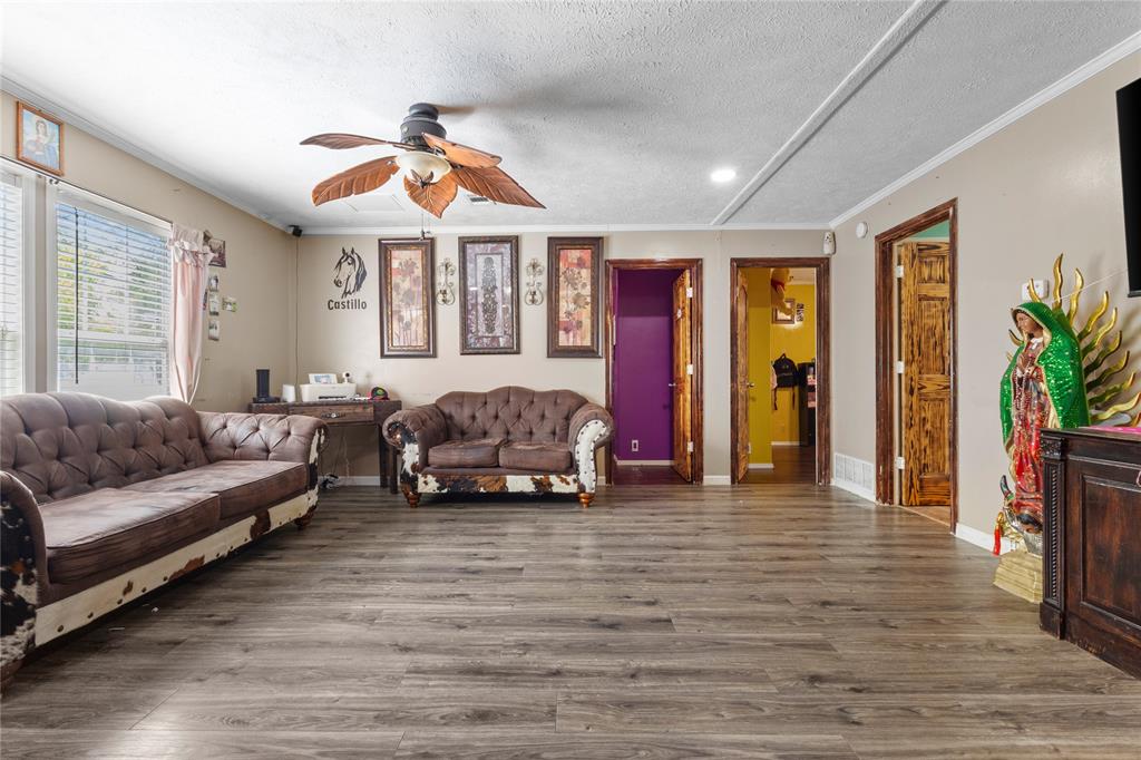 2802 Gooch Street Property Photo 4