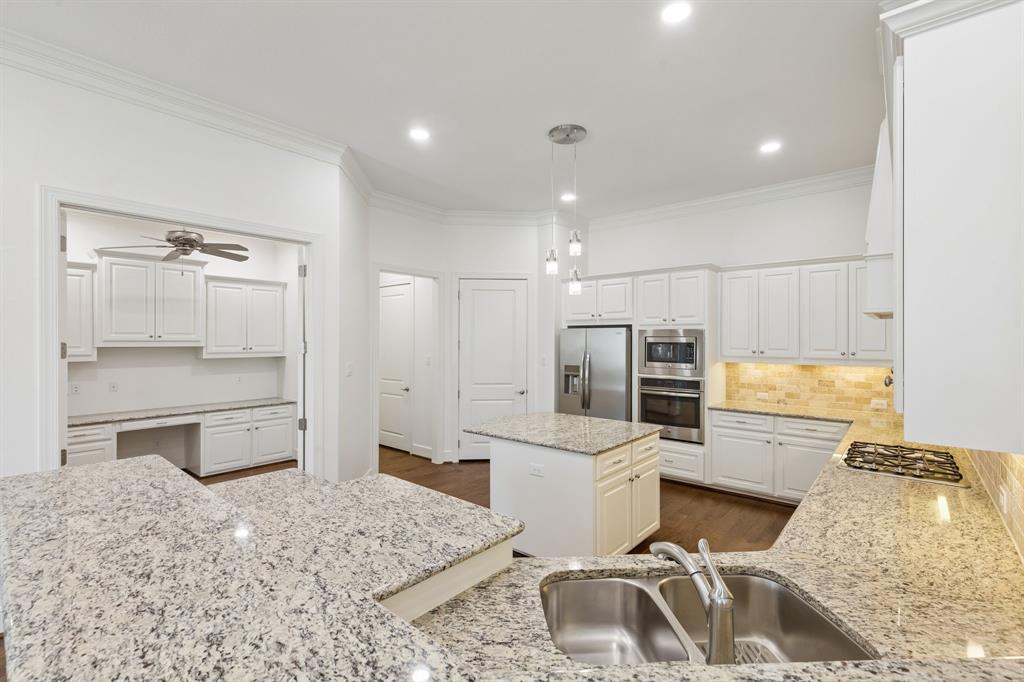 441 Watermere Drive Property Photo 17