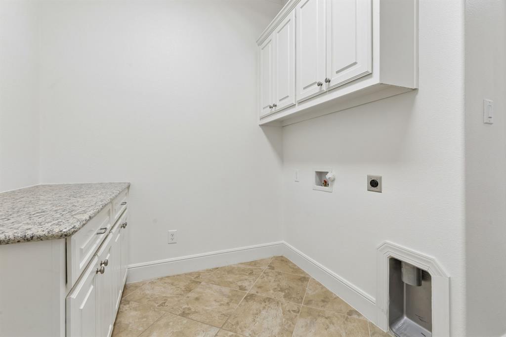 441 Watermere Drive Property Photo 27
