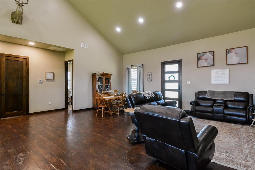 605 Fm 614 Property Photo 12