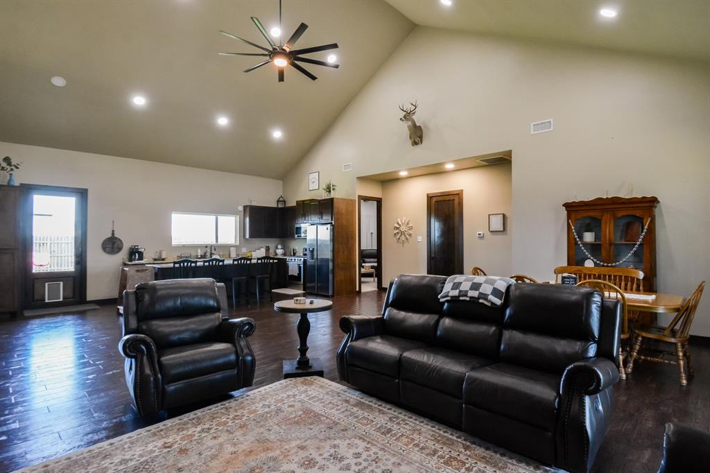 605 Fm 614 Property Photo 13