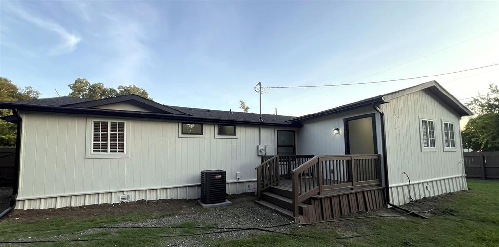811 Thompson Street Property Photo 25