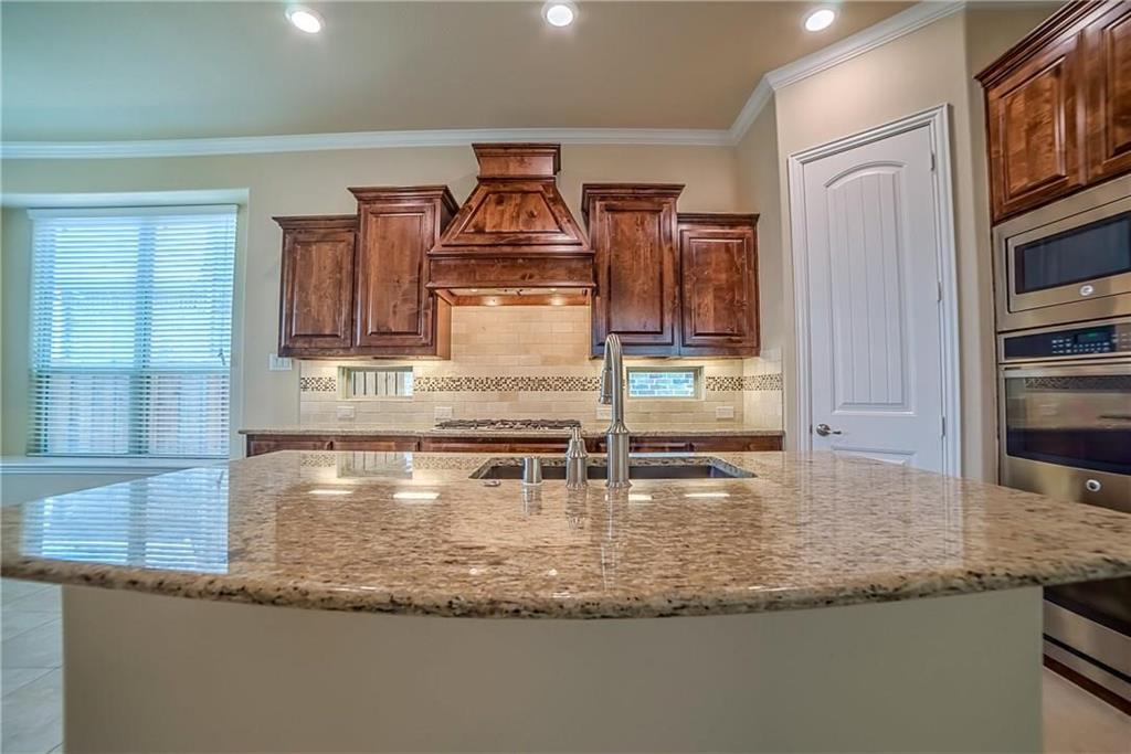 7124 Isle Royal Lane Property Photo 4