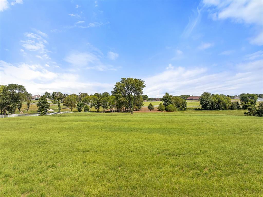 23050 Bridle View Drive Property Photo 5