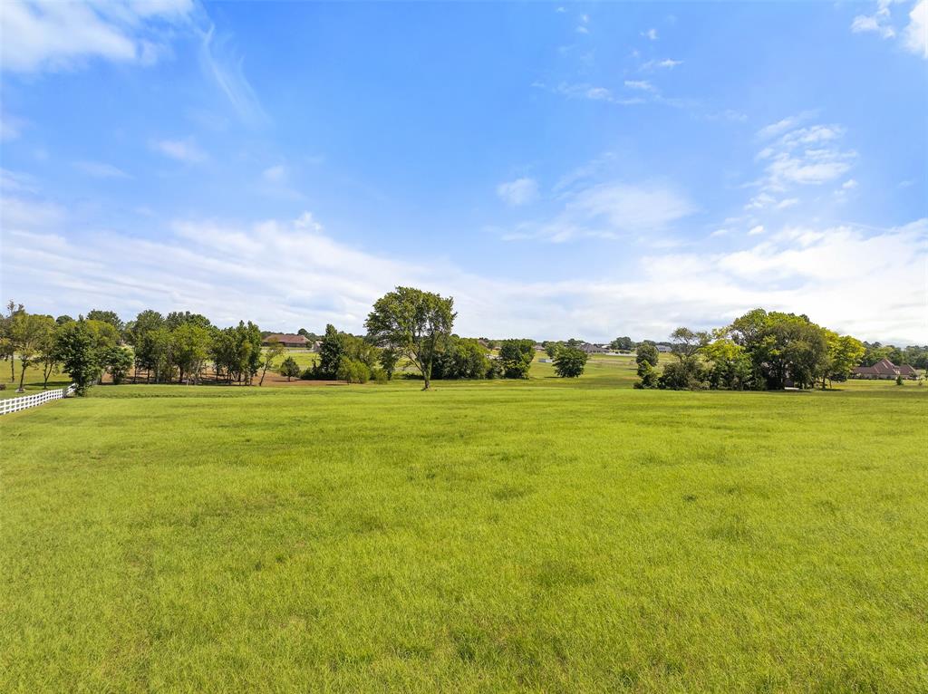23050 Bridle View Drive Property Photo 6