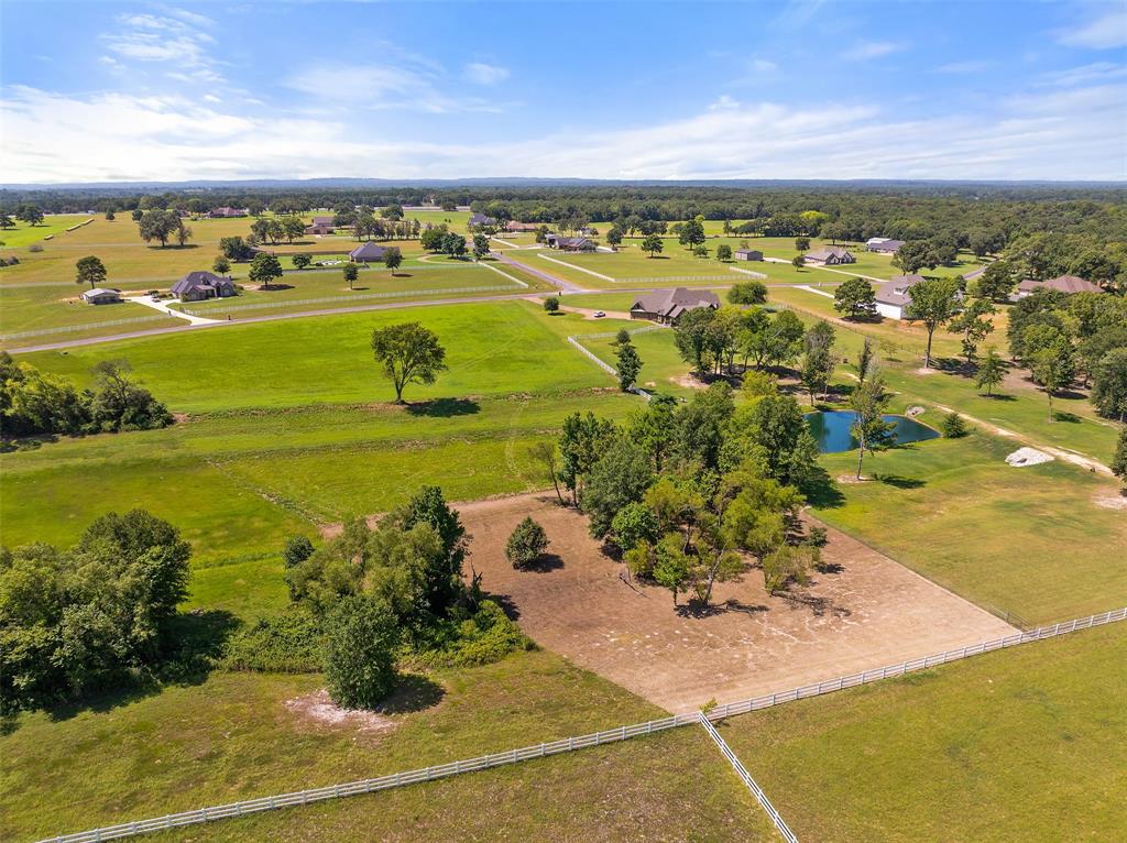 23050 Bridle View Drive Property Photo 7