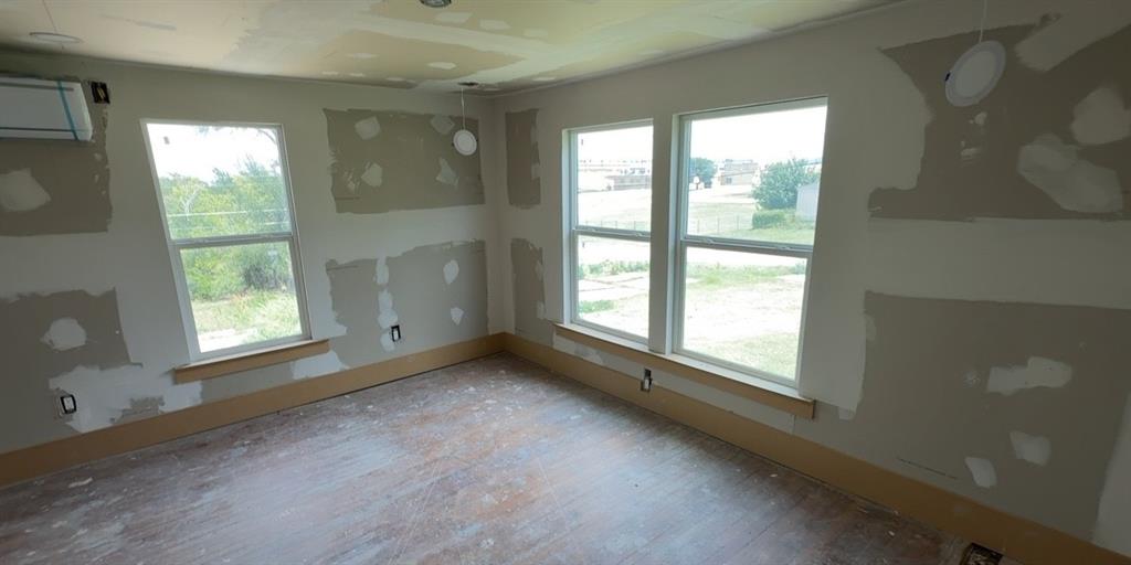 2802 31st Street Property Photo 6