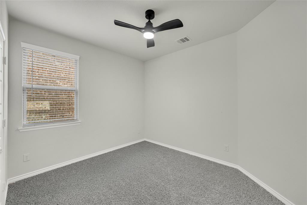 1117 Goldfinch Drive Property Photo 17